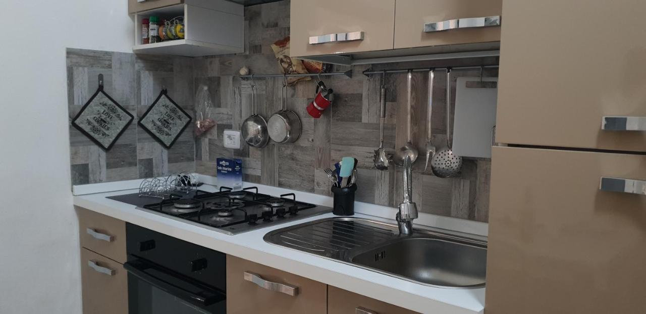 La Casa Di Franco Apartment Palermo Bagian luar foto